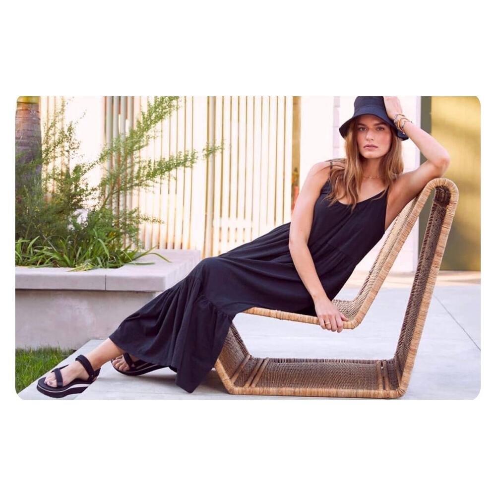 Evereve Sleeveless Maxi Dress Spaghetti Straps Garden Party Navy Blue Size Large